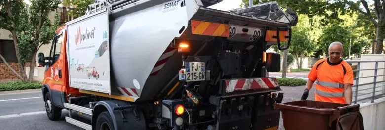 Camion de récolte et tri des déchets