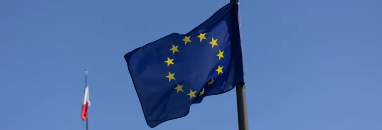 Drapeau européen dans le ciel
