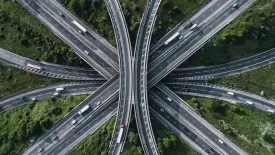 Autoroute photographiée au Royaume-Uni.